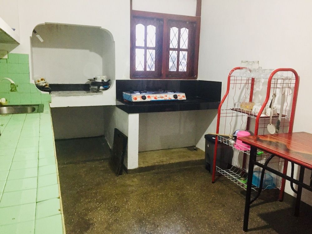 Villa-serenity Basic Villa, 2 Bedrooms, Kitchen, Beachside 8