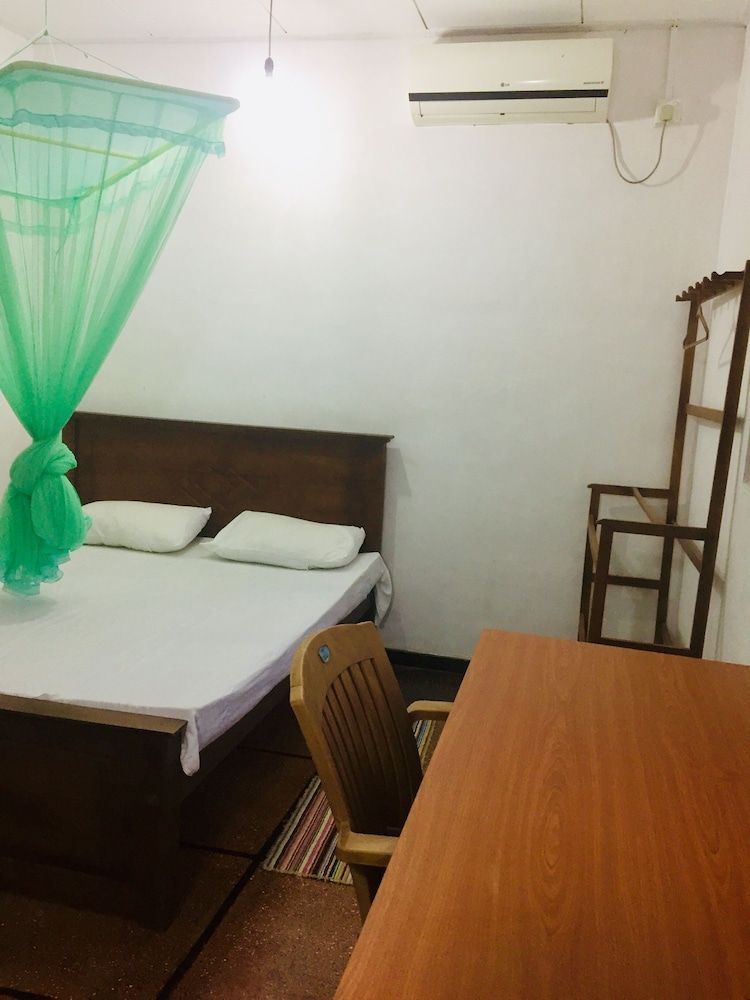 Villa-serenity Basic Villa, 2 Bedrooms, Kitchen, Beachside 11