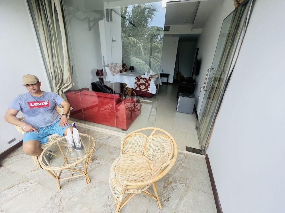 Bayfront Luxury Room 26