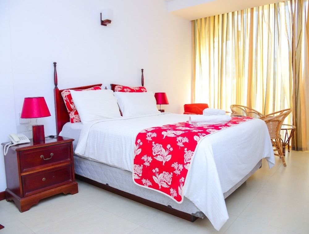 Bayfront Deluxe Room 16