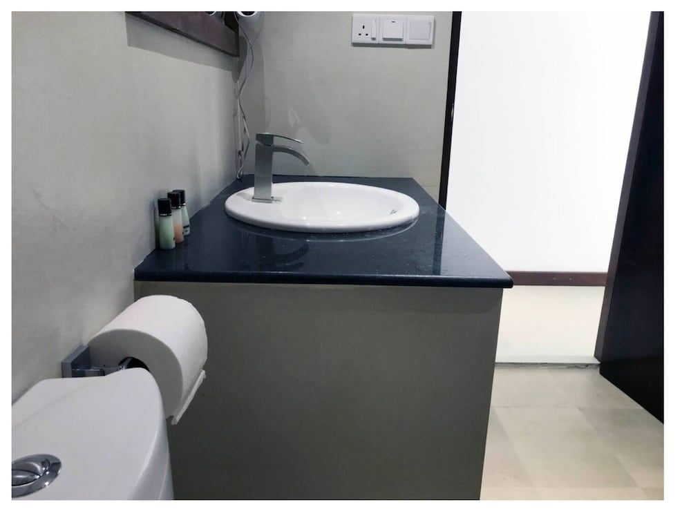 Bayfront Luxury Room 29