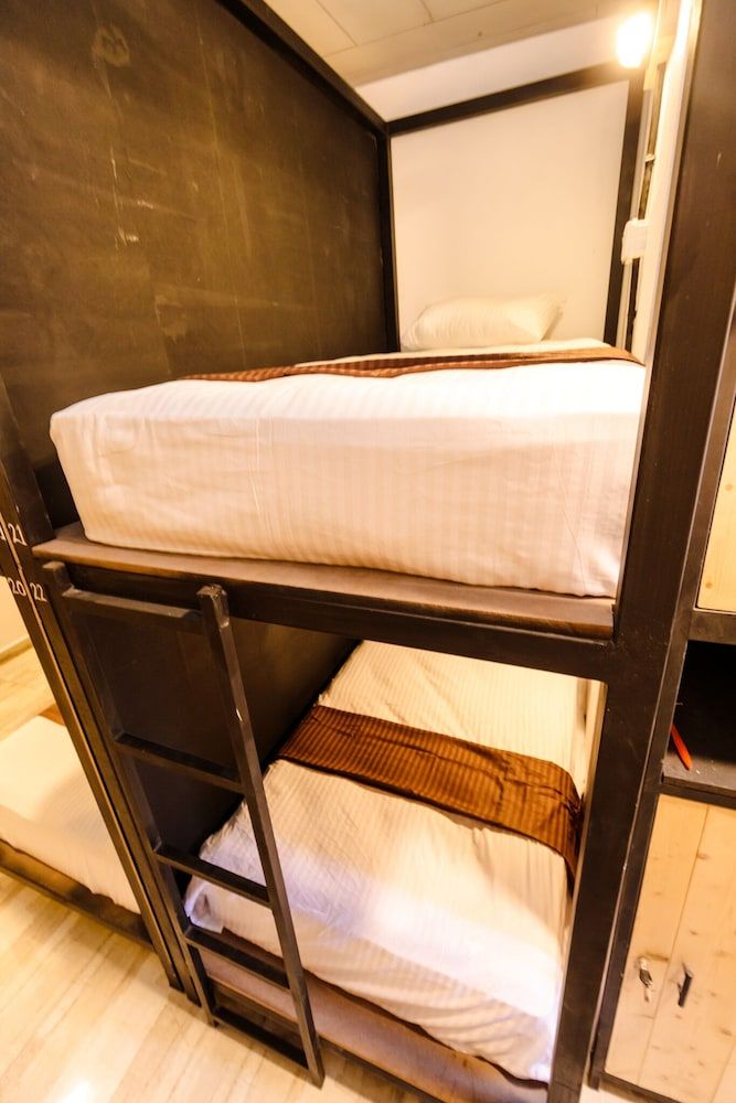 undefined Unbound Hostel 7