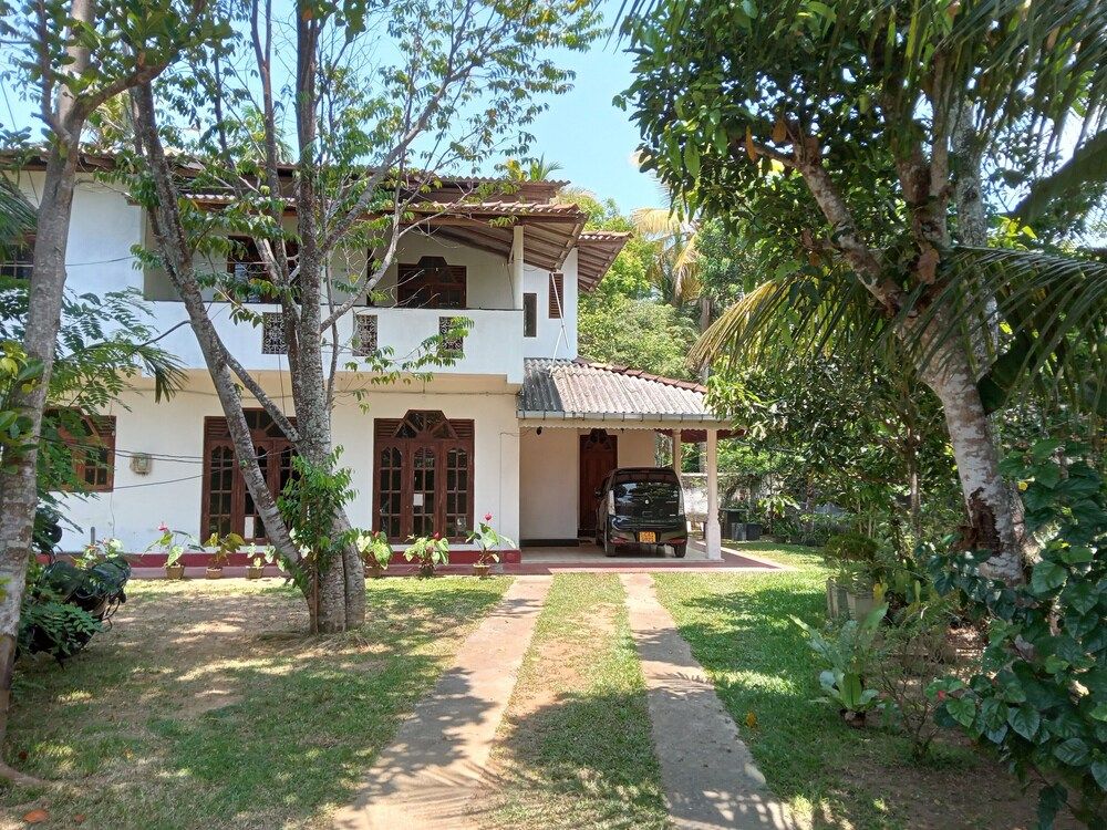 undefined Charming 2-bed Apartment in Weligama 2