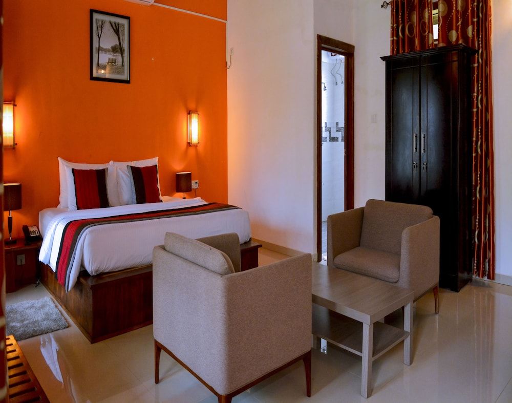 Deluxe Room, 1 King Bed, Accessible