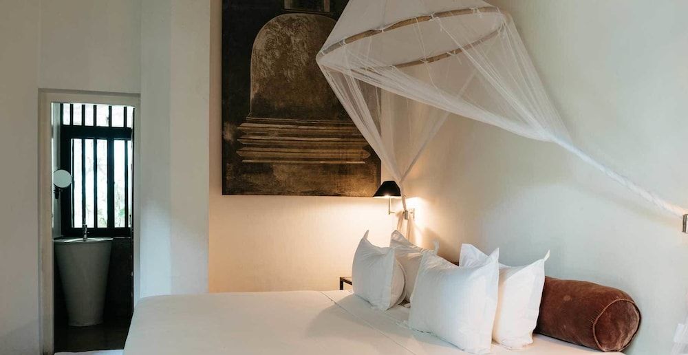 Boutique 87 Lake View Room 4