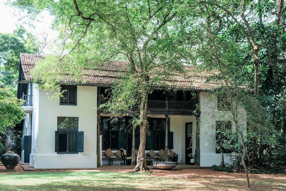 undefined Boutique 87 4