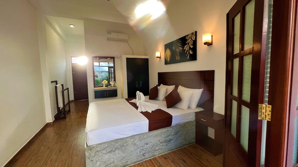 Sea Pink Residence Bentota Apartment, 2 Bedrooms, Accessible, Smoking 4