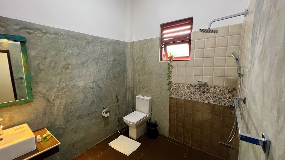 Sea Pink Residence Bentota Apartment, 2 Bedrooms, Accessible, Smoking 10