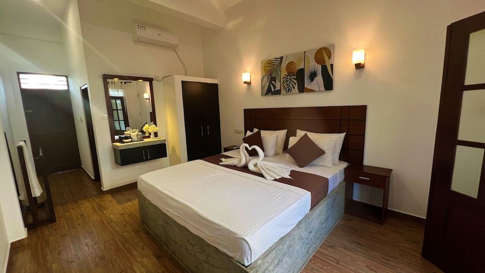 Sea Pink Residence Bentota Apartment, 2 Bedrooms, Accessible, Smoking 7