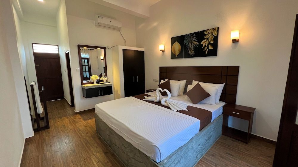 Sea Pink Residence Bentota Apartment, 2 Bedrooms, Accessible, Smoking 6