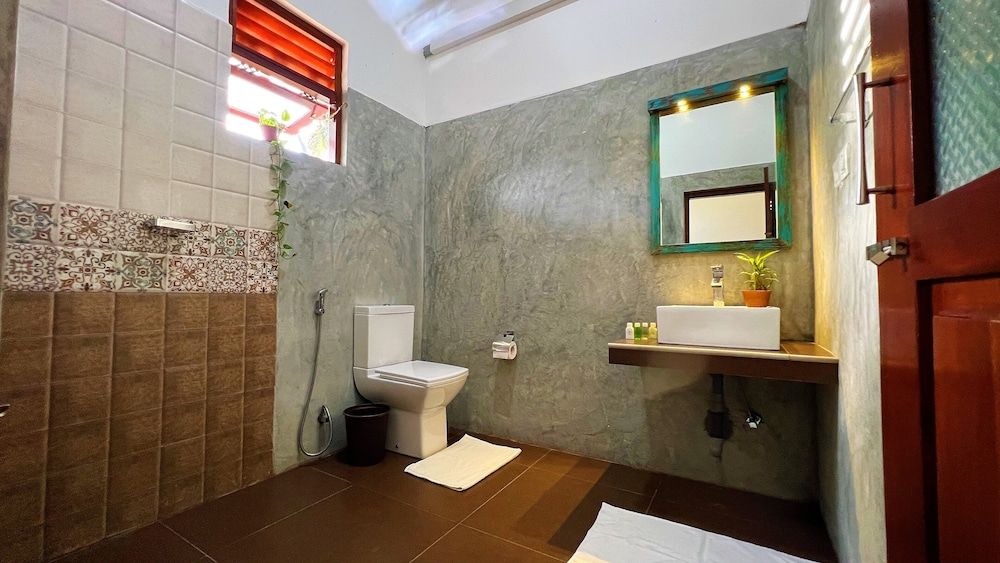 Sea Pink Residence Bentota Apartment, 2 Bedrooms, Accessible, Smoking 12