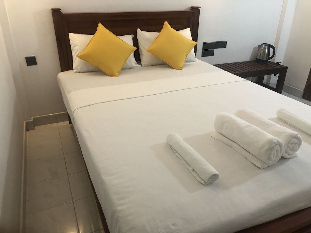 undefined The Green Garden 9