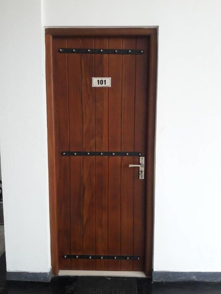 undefined La'vish Resort 7