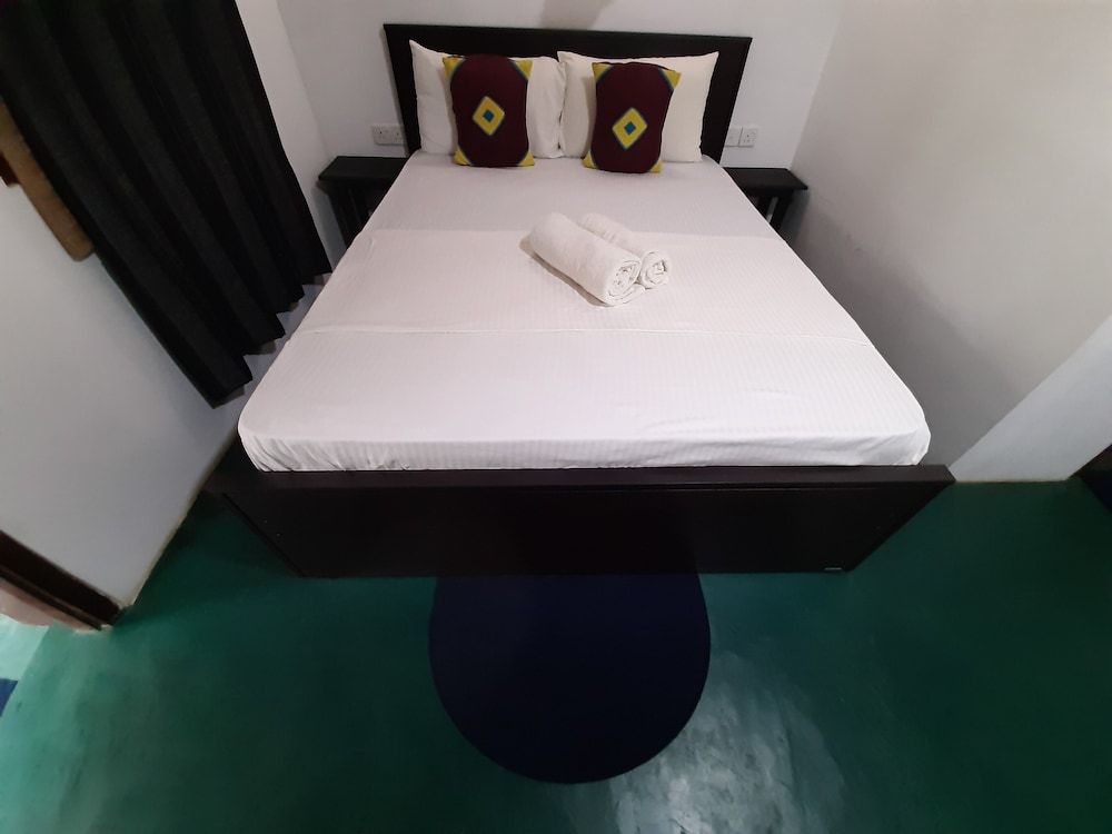 priya homestay kandalama Traditional Villa 5