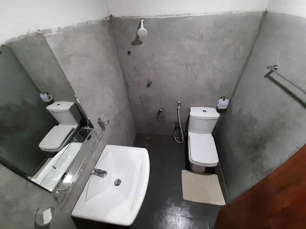 priya homestay kandalama Traditional Villa 7