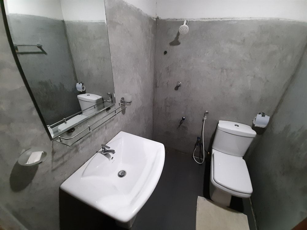 priya homestay kandalama Traditional Villa 13