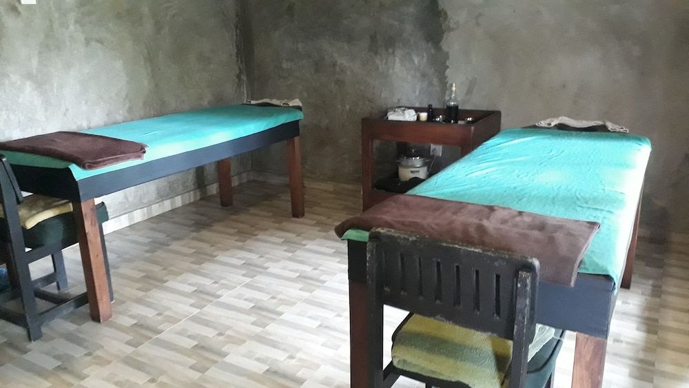 undefined Isiwara Paura Ayurvedic lodge 3