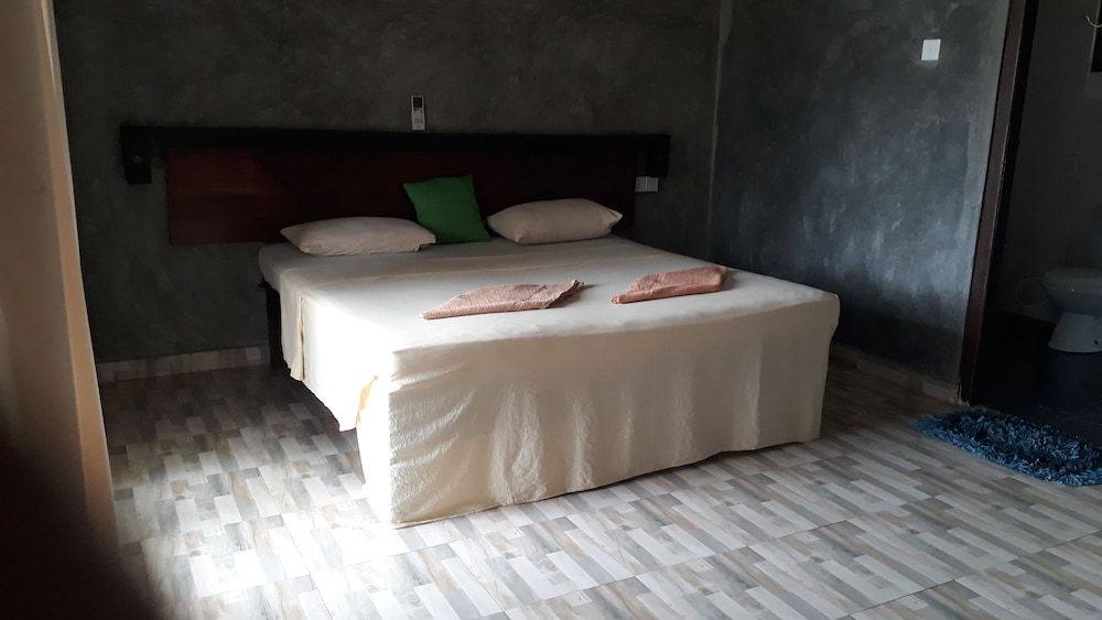 undefined Isiwara Paura Ayurvedic lodge 6