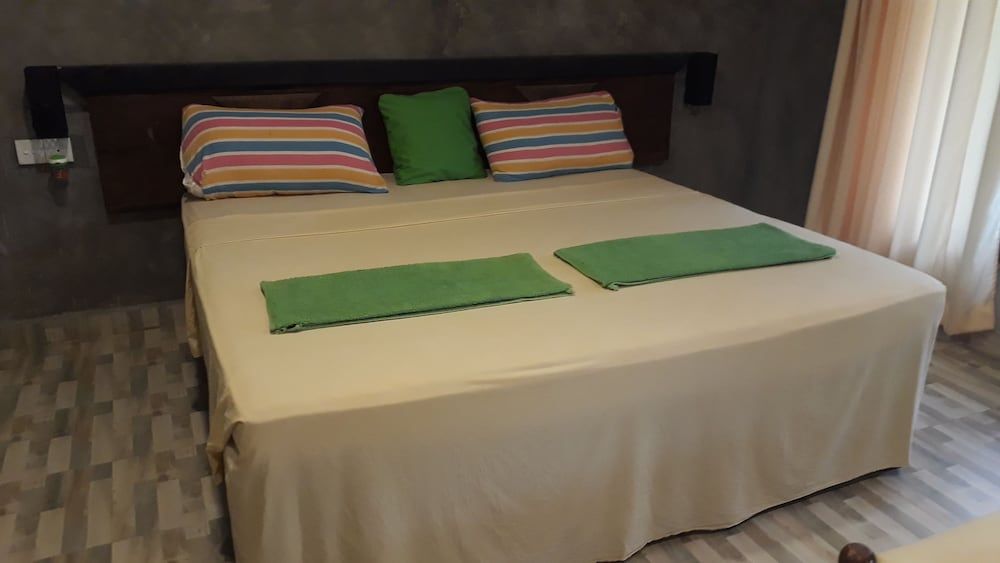 undefined Isiwara Paura Ayurvedic lodge 5