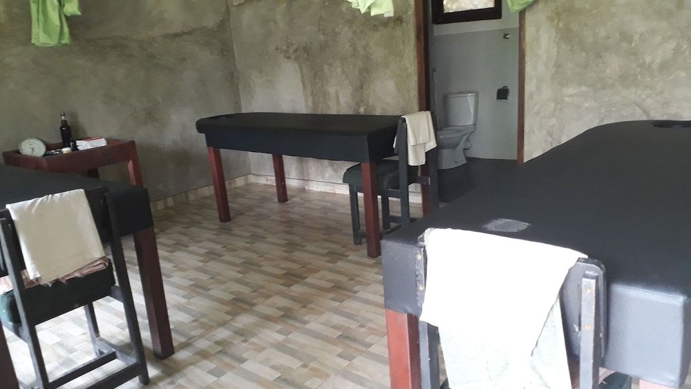 undefined Isiwara Paura Ayurvedic lodge 4