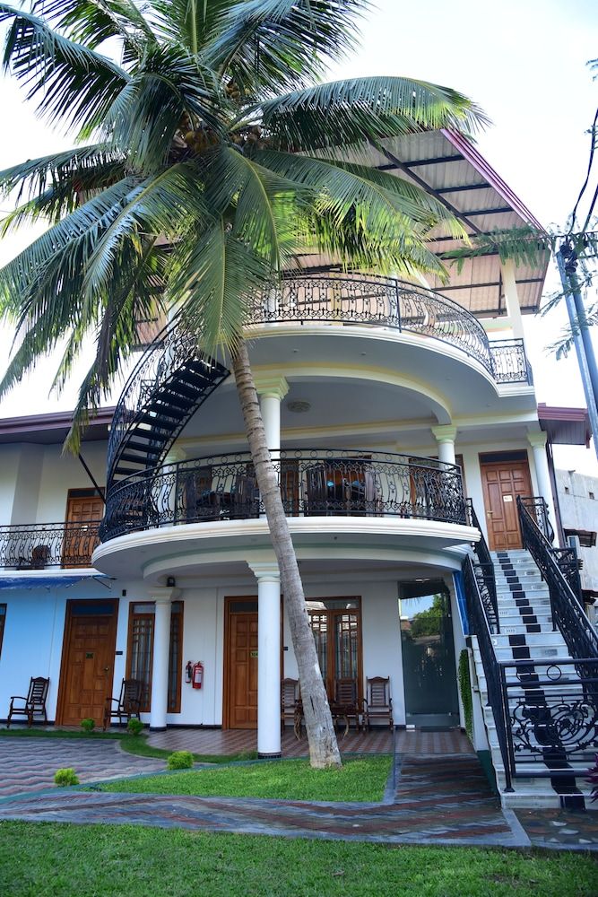 undefined L's Lanka 3