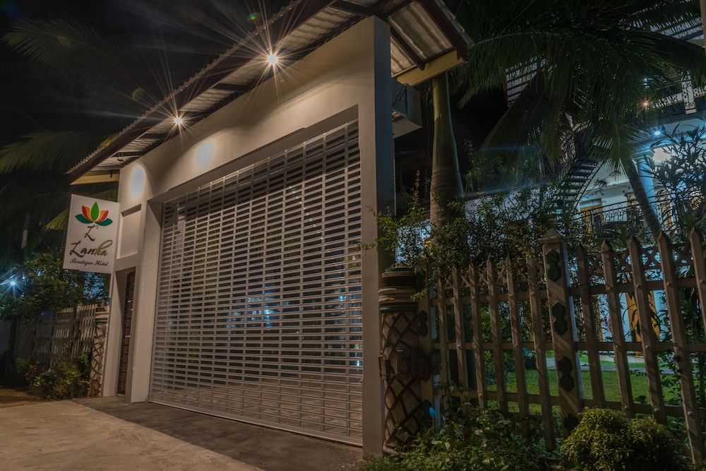 undefined L's Lanka 4