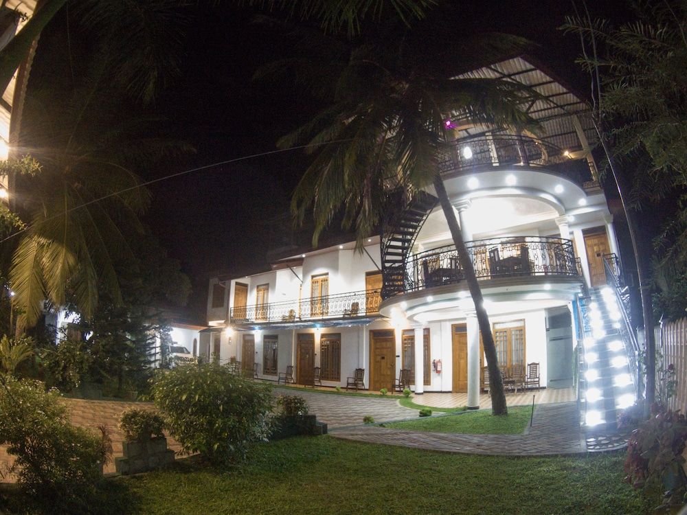 undefined L's Lanka 9