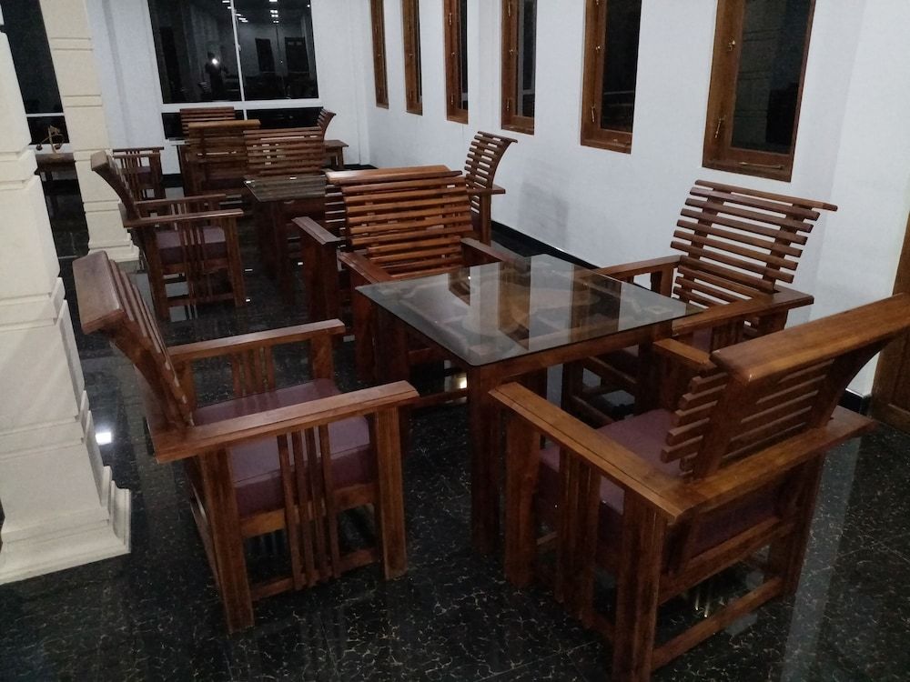 undefined The Crown Hotel Dambulla 6