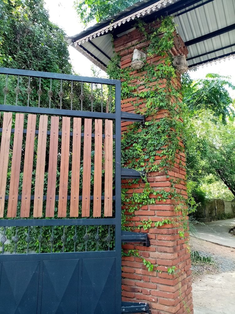 undefined The Crown Hotel Dambulla 4