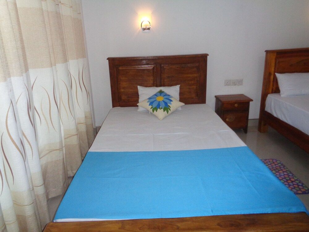 Jungle View Guest Triple Room with Air-con 4