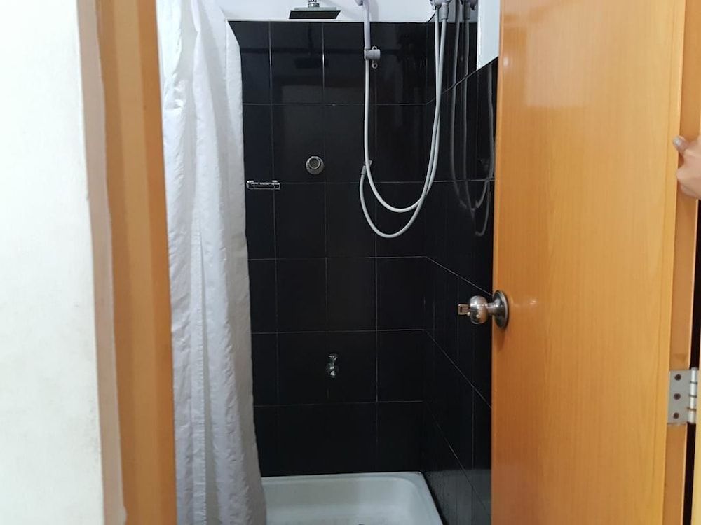 Wood Side Tour Inn Family Triple Room 5