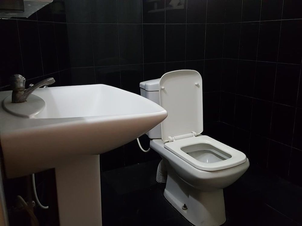 Wood Side Tour Inn Family Triple Room 6