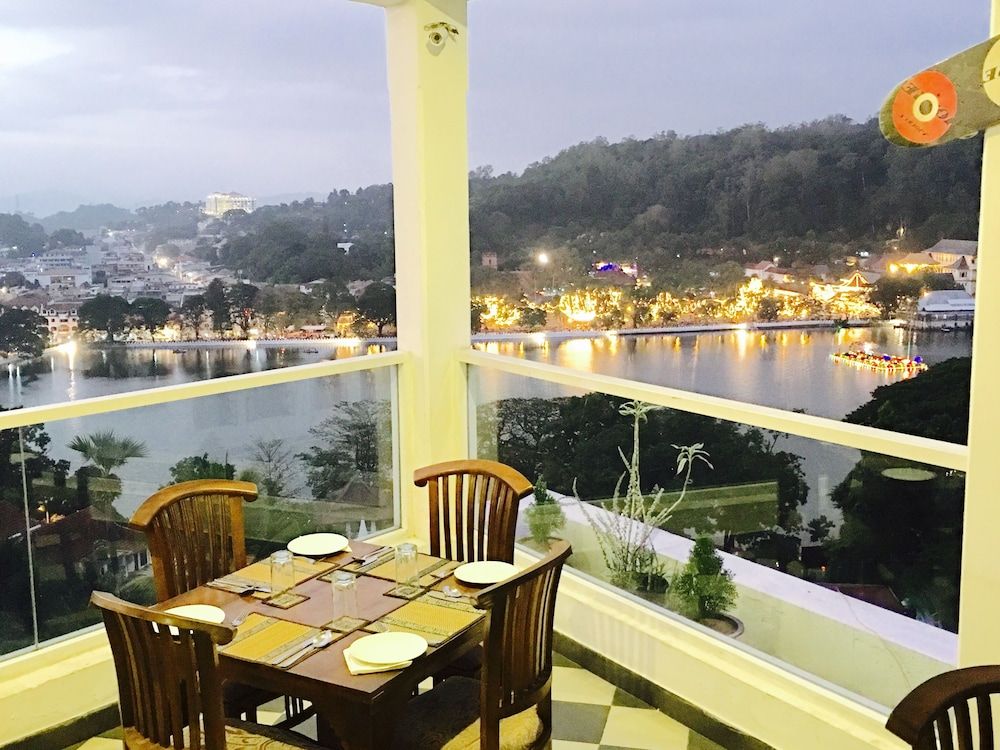 undefined Kandy Supreme Hotel 5