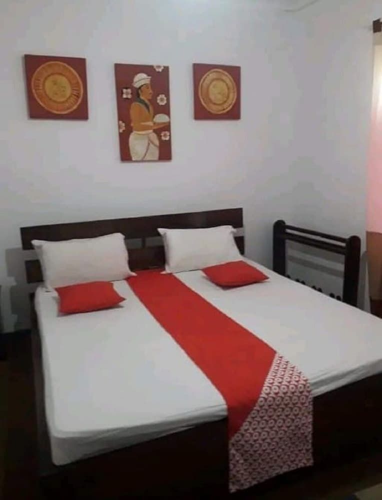 The Kandy Mount Layathraa Standard Triple Room 10