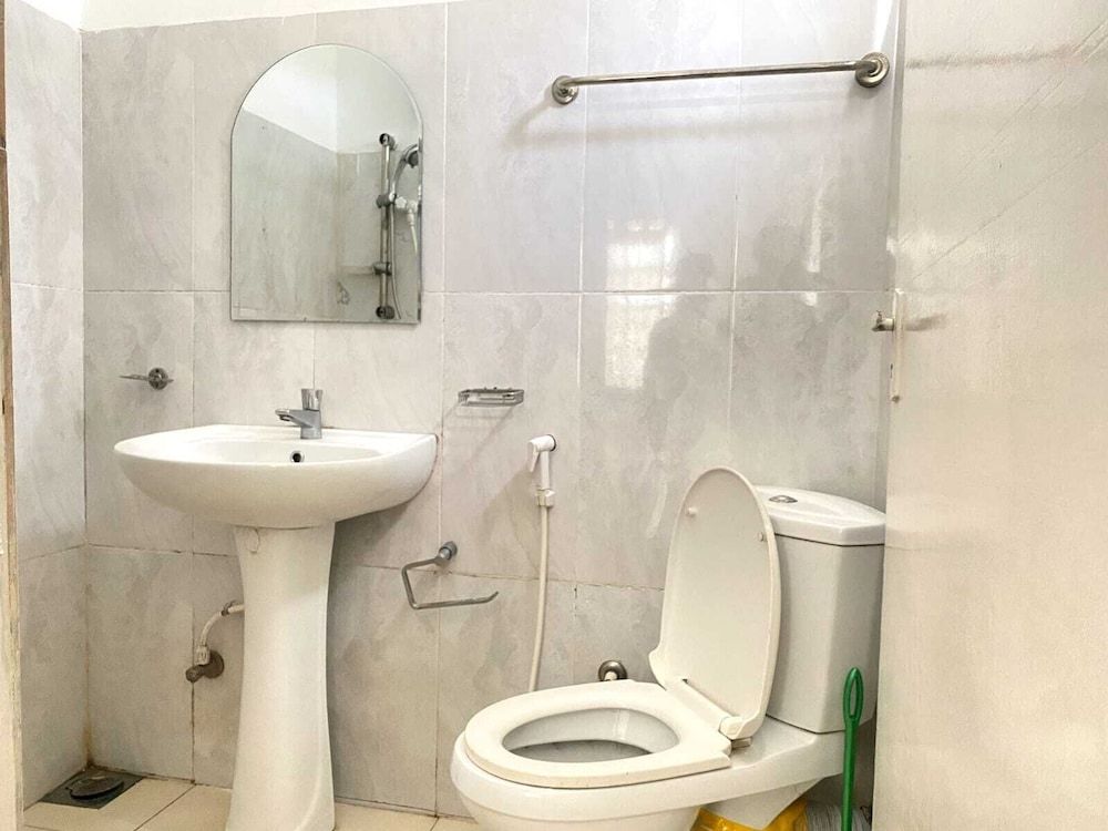 The Kandy Mount Layathraa Standard Triple Room 11