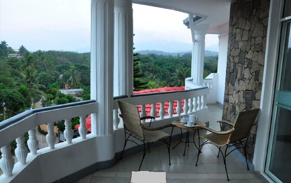 The Kandy Mount Layathraa Standard Triple Room 14