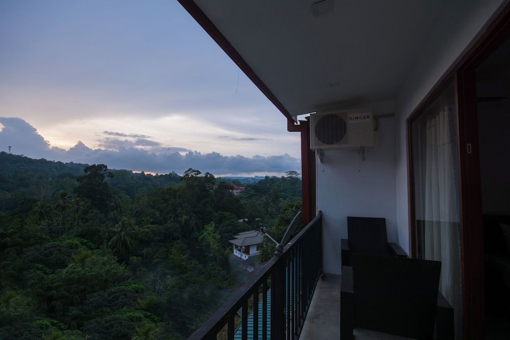 Aur Blanc Standard Double Room, 1 Bedroom, Mountain View 3
