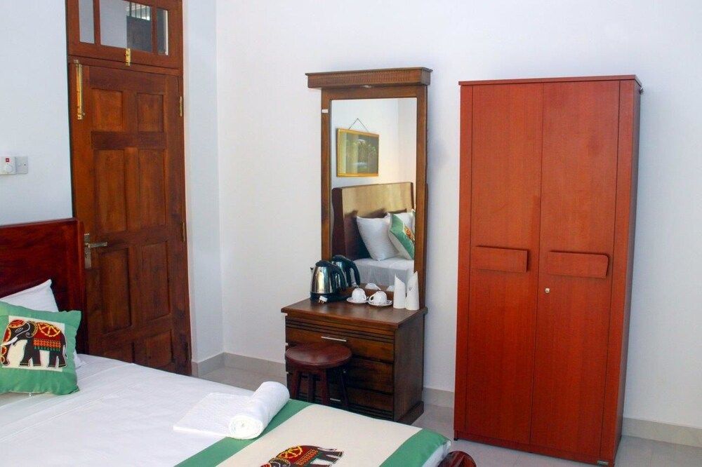 Serenity Hill Oasis Deluxe Double Room, 1 Queen Bed, Hill View 3