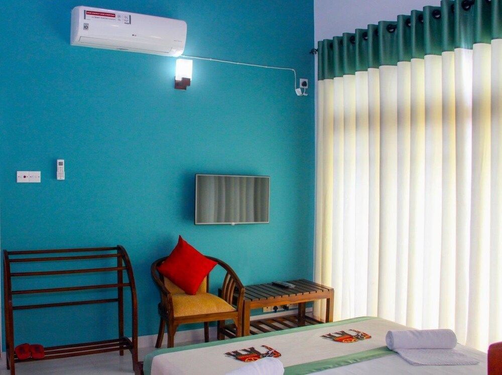 Serenity Hill Oasis Deluxe Double Room, 1 Queen Bed, Hill View 4