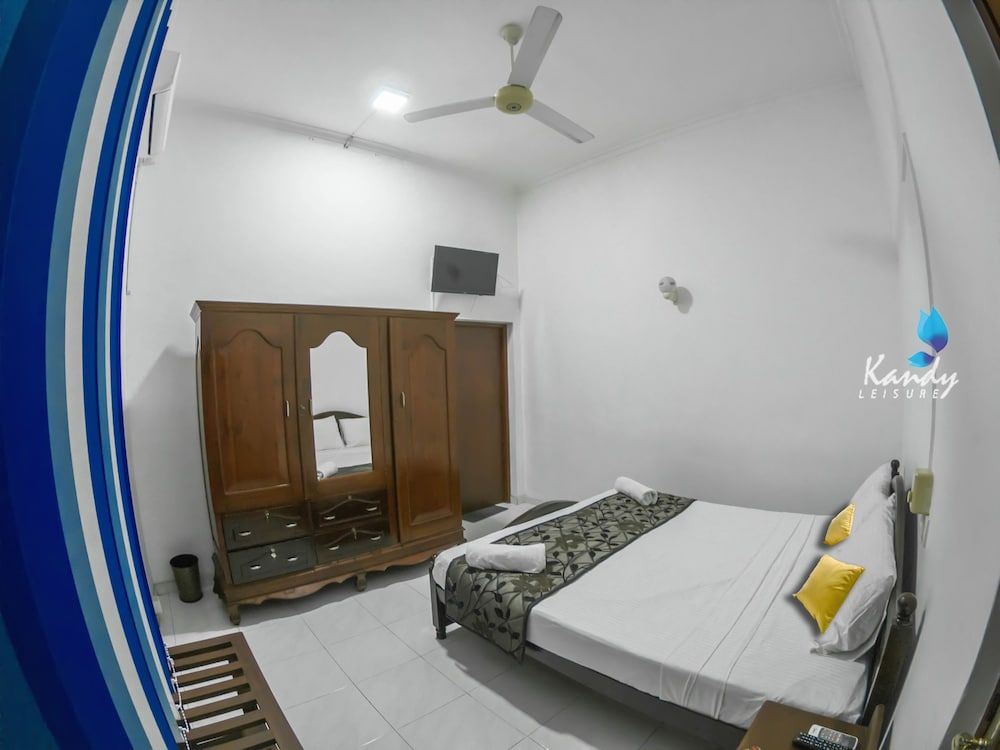 undefined Kandy Leisure 9