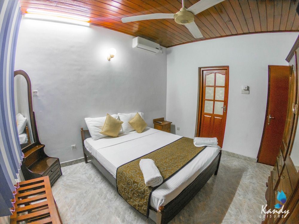 undefined Kandy Leisure 4