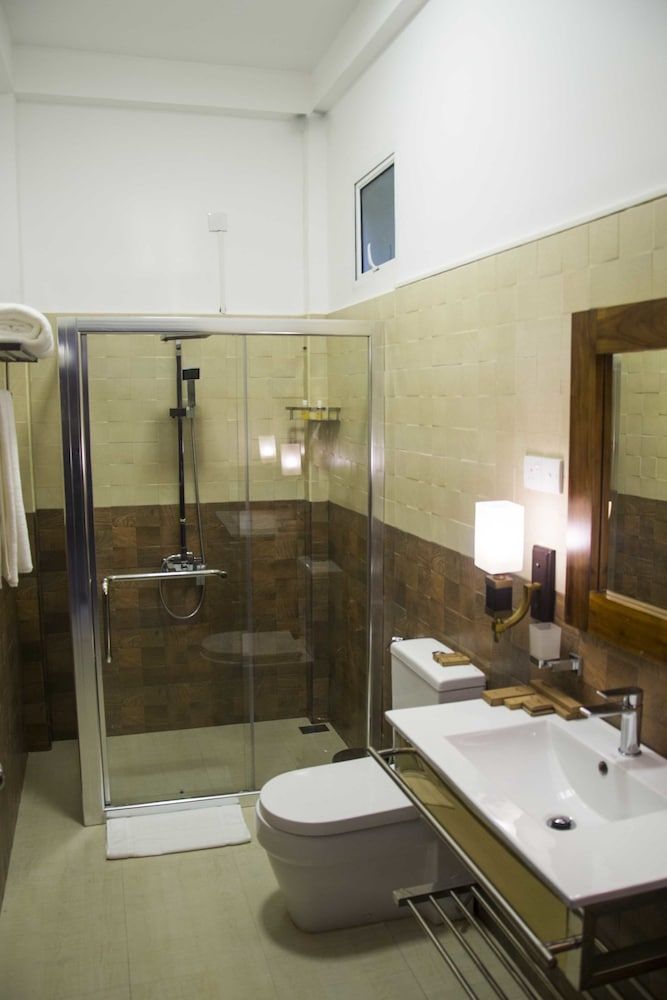 Eagle Regency Boutique Hotel Deluxe Double Room, 1 King Bed, Non Smoking 5