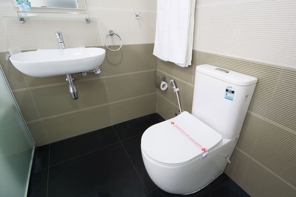 Avora Hotel Standard Double Room 11