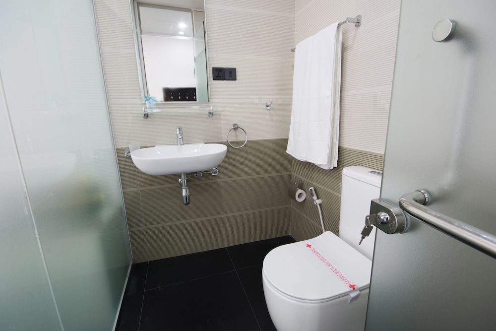 Avora Hotel Standard Double Room 10