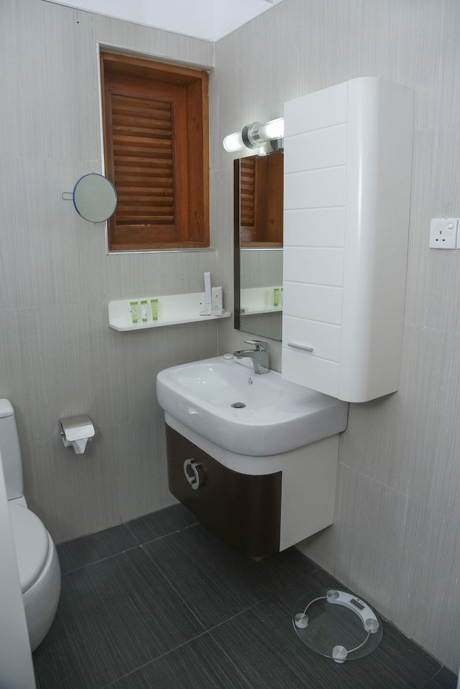Kandyan Gateway by Unique Hotels Deluxe Room- Mountain View 7