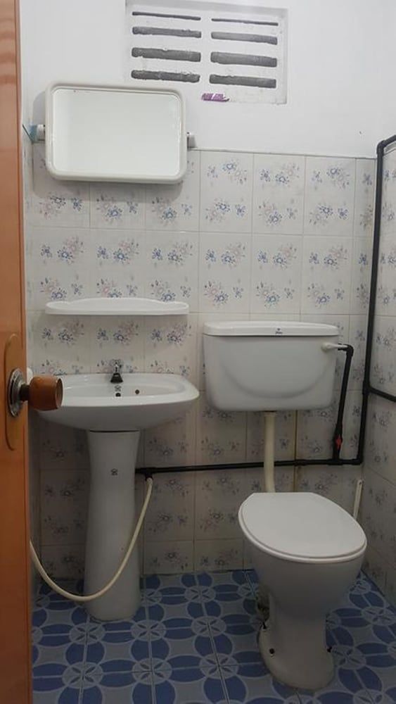 Pinnacle Residence Deluxe Double Room 2