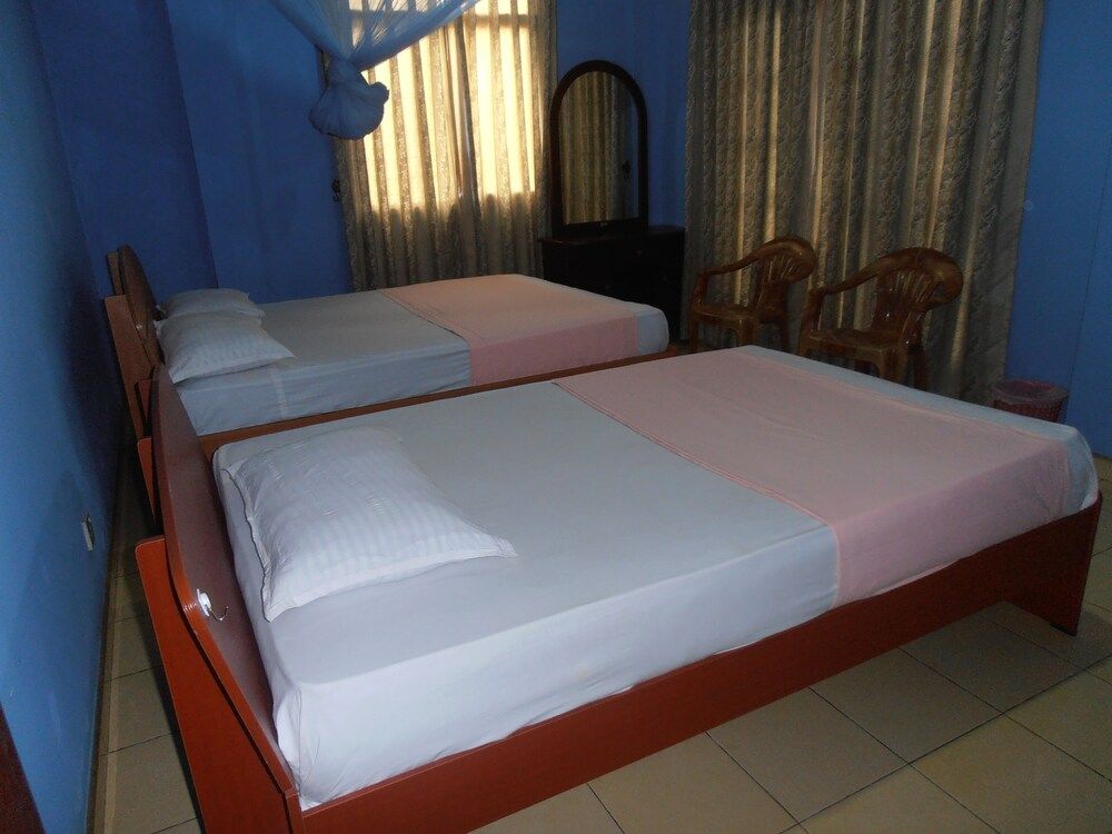 undefined Ritzy Residence 6