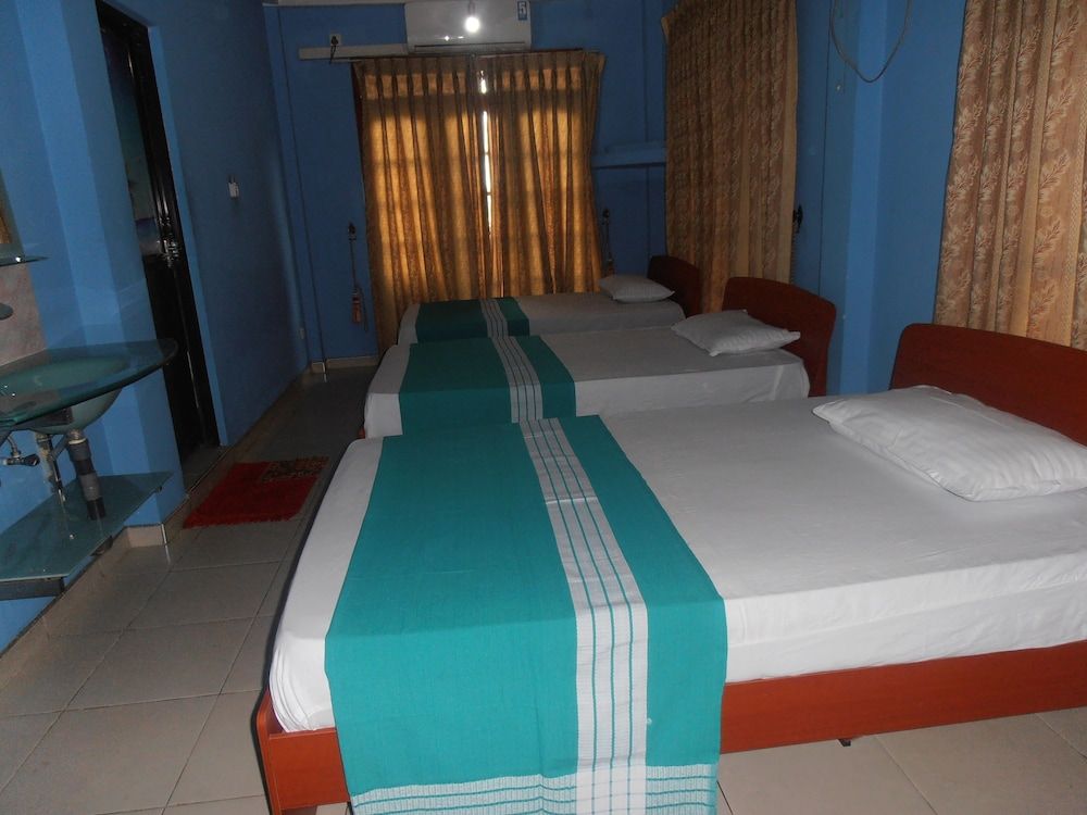 undefined Ritzy Residence 3