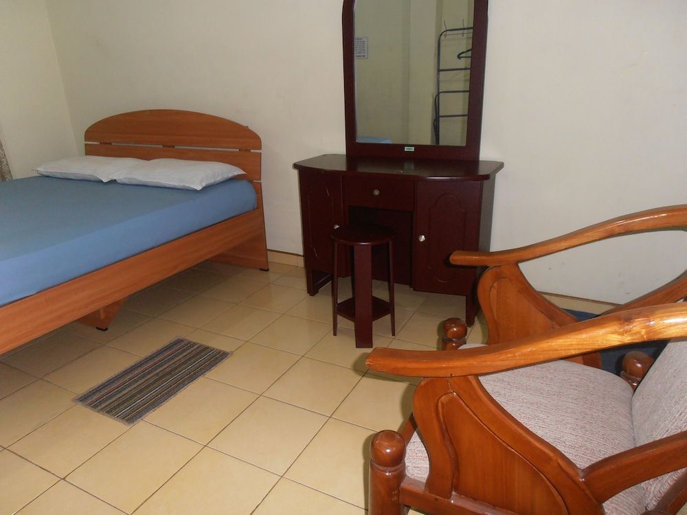 undefined Ritzy Residence 4