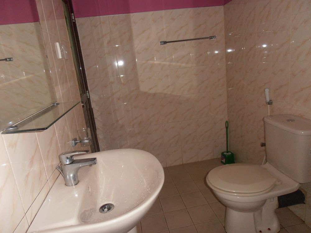 undefined Ritzy Residence 10